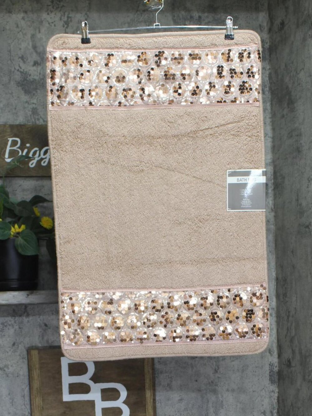 NWT Popular Bath Sequin Skid Resistant Mat Rug Rectangle Blush Pink Brown 21x32